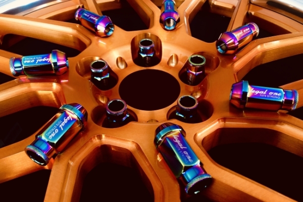 Legal One Lug Nuts Sferico M12x1.5 hyper chrome